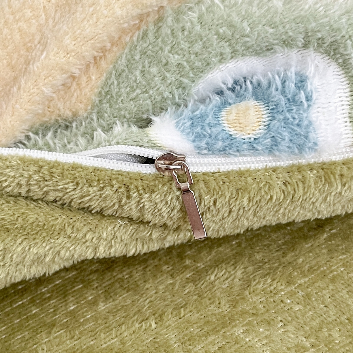 91家纺网 家纺一手货源 找家纺 川悦生活 2025新款立体雪花绒印花大床四件套系列一场景二 甜系龙龙