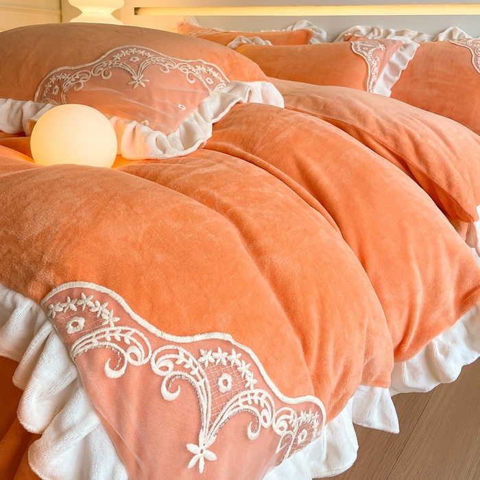 91家纺网 家纺一手货源 找家纺 （总）舒咪欧 2025新款全消光牛奶绒韩版法式公主风纯色绣花边款四件套