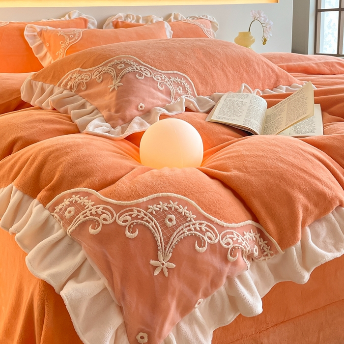 91家纺网 家纺一手货源 找家纺 （总）舒咪欧 2025新款全消光牛奶绒韩版法式公主风纯色绣花边款四件套