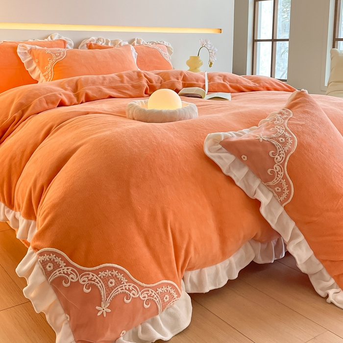 91家纺网 家纺一手货源 找家纺 （总）舒咪欧 2025新款全消光牛奶绒韩版法式公主风纯色绣花边款四件套