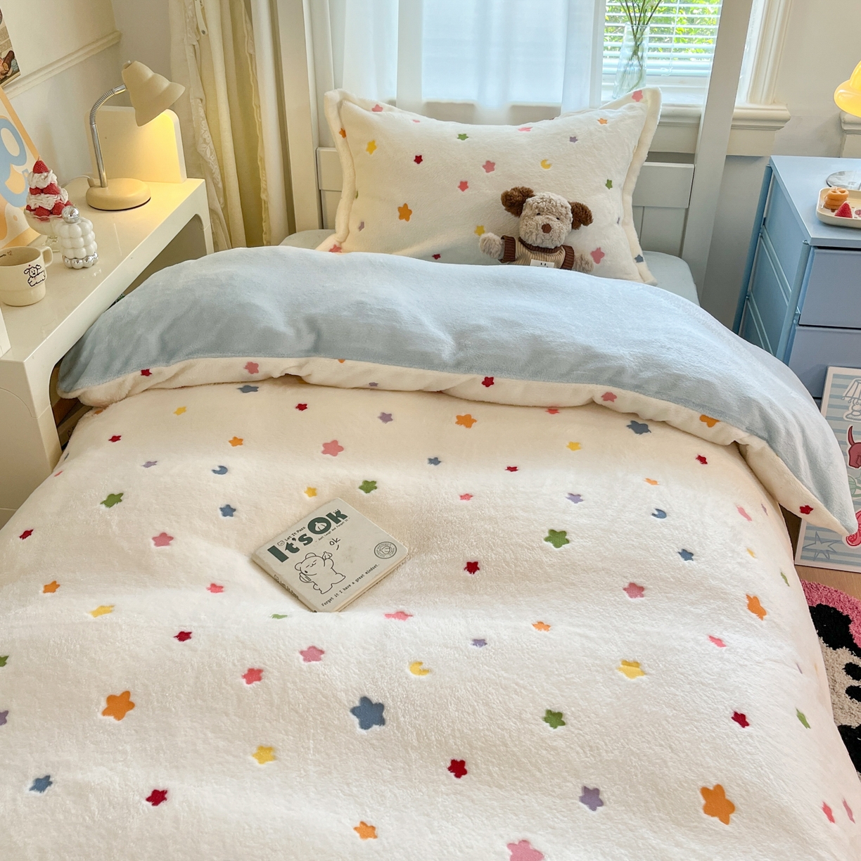 91家纺网 家纺一手货源 找家纺 川悦生活 2025新款立体雪花绒印花四件套学生床系列二场景二 少女心语