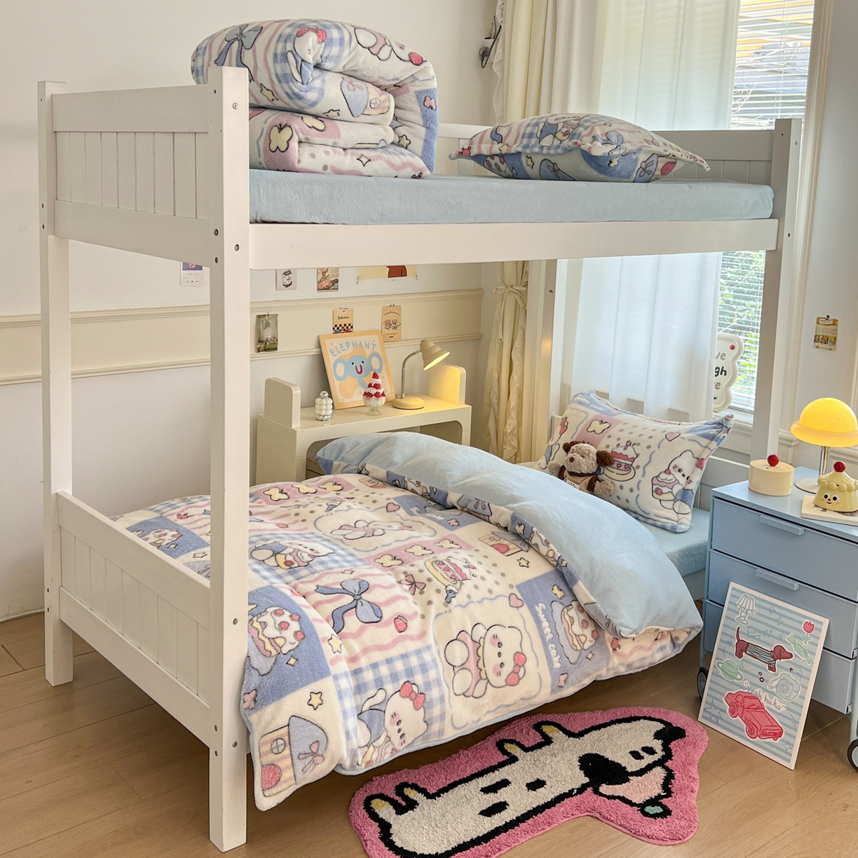 91家纺网 家纺一手货源 找家纺 川悦生活 2025新款立体雪花绒印花四件套学生床系列二场景二 小喵甜心