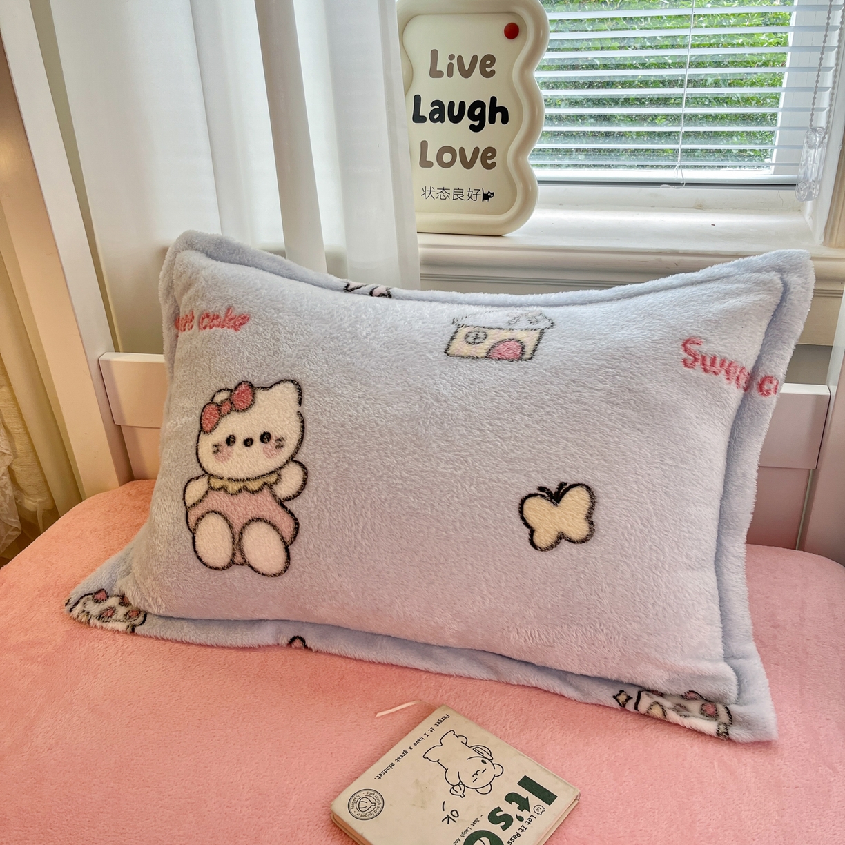 91家纺网 家纺一手货源 找家纺 川悦生活 2025新款立体雪花绒印花四件套学生床系列二场景二 幸运小咪