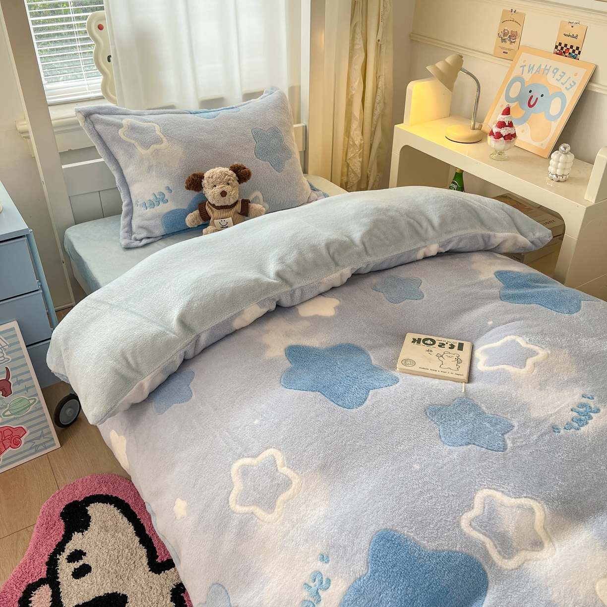 91家纺网 家纺一手货源 找家纺 川悦生活 2025新款立体雪花绒印花四件套学生床系列二场景二 叮咚星星