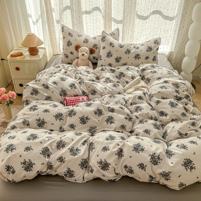 91家纺网 家纺一手货源 找家纺 艾特你 2025新款云感双层纱卡通萌趣四件套 遇见-华尔兹