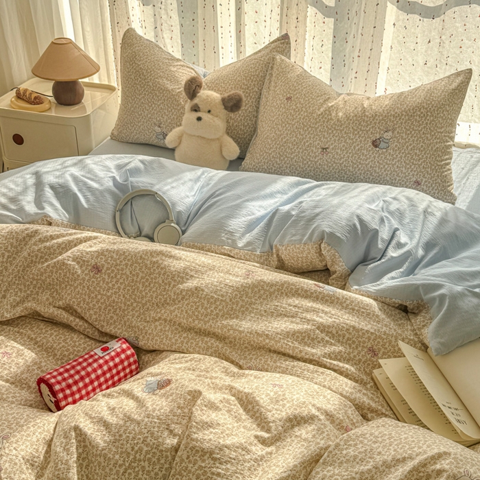 91家纺网 家纺一手货源 找家纺 艾特你 2025新款云感双层纱卡通萌趣四件套 遇见-樱桃小兔