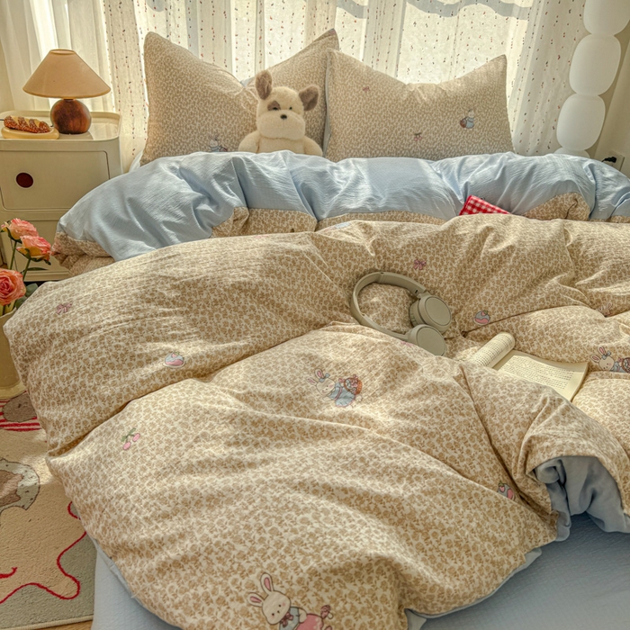 91家纺网 家纺一手货源 找家纺 艾特你 2025新款云感双层纱卡通萌趣四件套 遇见-樱桃小兔