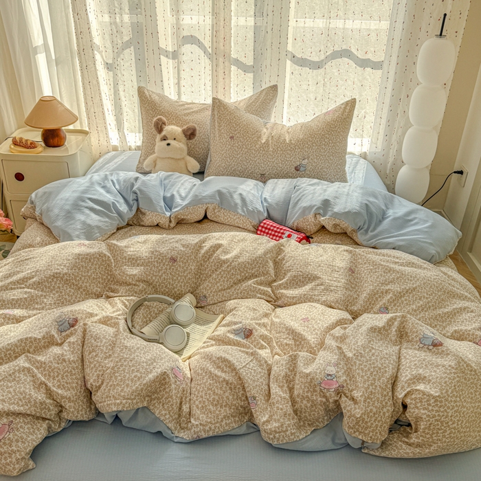 91家纺网 家纺一手货源 找家纺 艾特你 2025新款云感双层纱卡通萌趣四件套 遇见-樱桃小兔