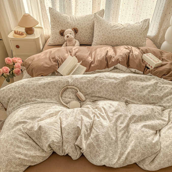 91家纺网 家纺一手货源 找家纺 艾特你 2025新款云感双层纱卡通萌趣四件套 遇见-长青藤