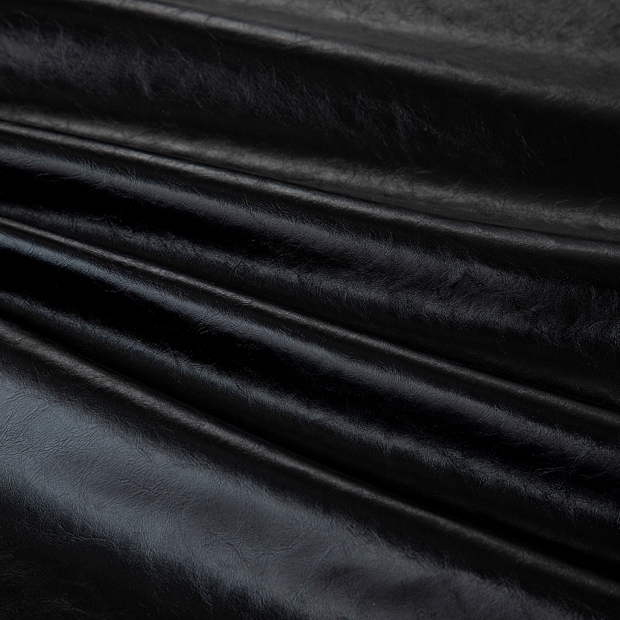 91家纺网 家纺一手货源 找家纺 沐沐家纺 2026新款油蜡皮桌布 黑色