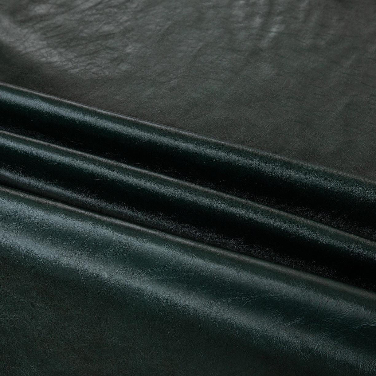 91家纺网 家纺一手货源 找家纺 沐沐家纺 2026新款油蜡皮桌布 墨绿