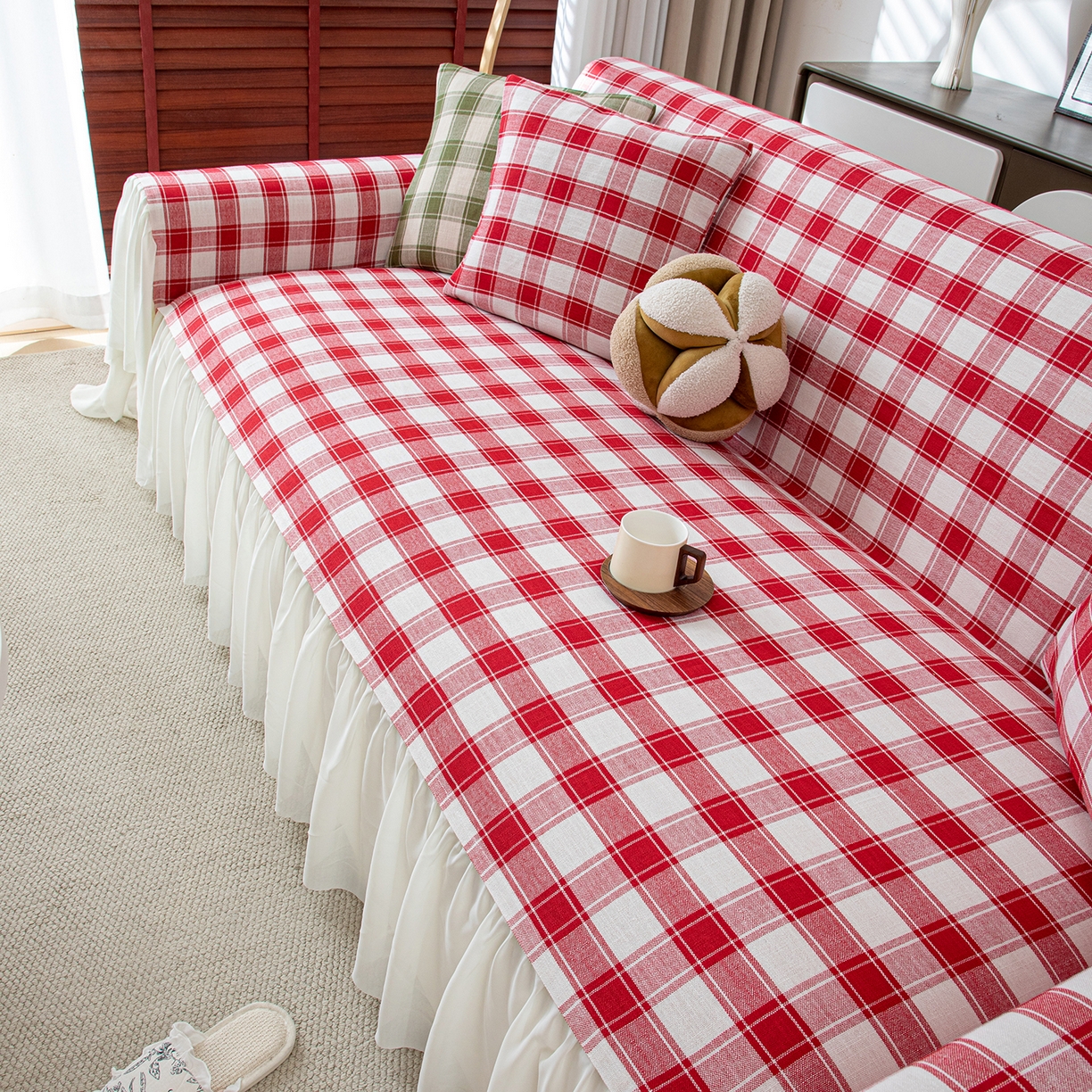 91家纺网 家纺一手货源 找家纺 沐沐家纺 2026新款棋格裙边沙发巾 红棋格