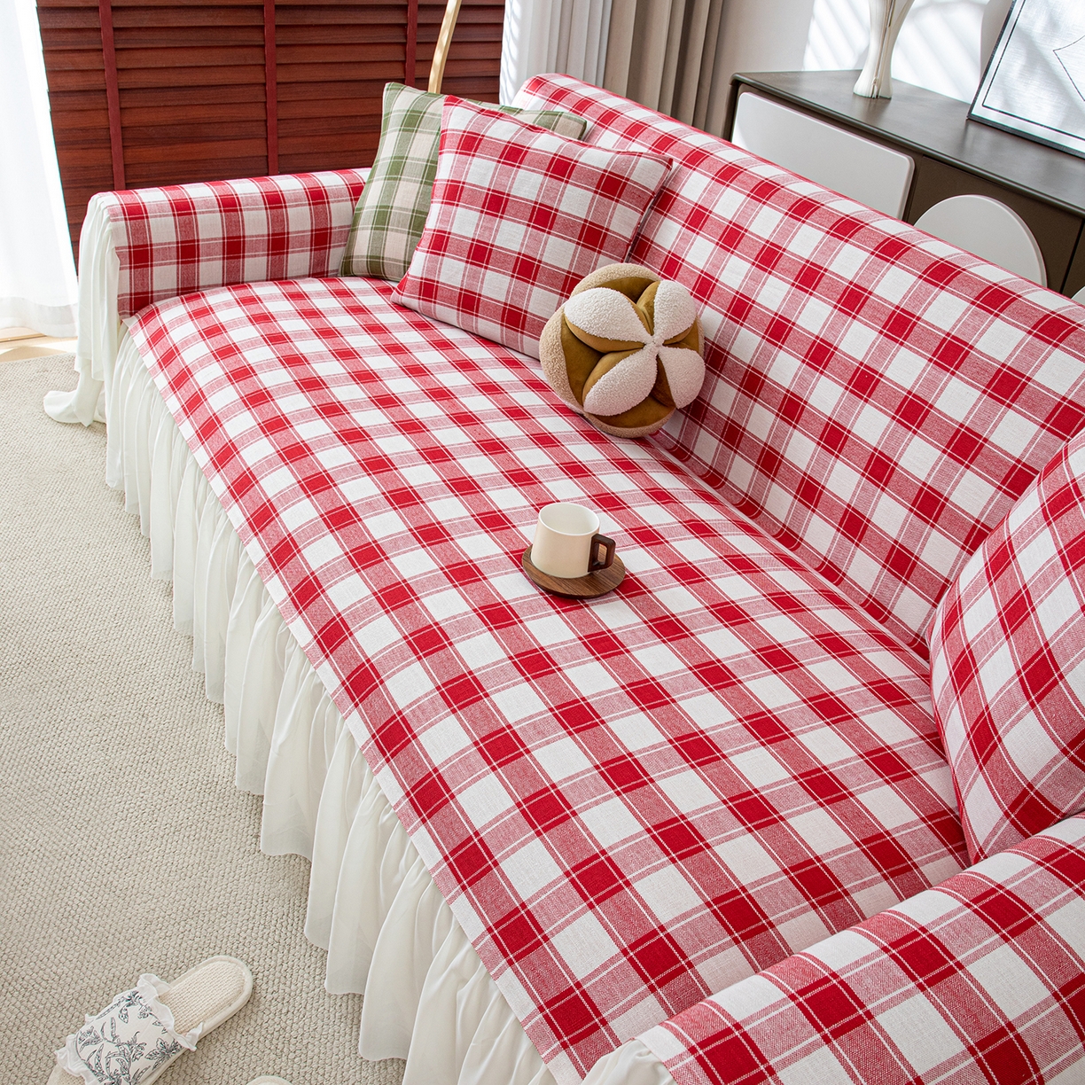 91家纺网 家纺一手货源 找家纺 沐沐家纺 2026新款棋格裙边沙发巾 红棋格