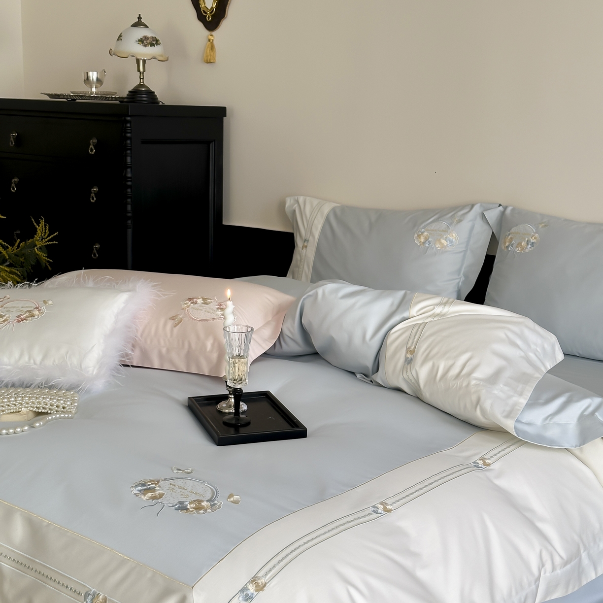 91家纺网 家纺一手货源 找家纺 （总）初拾 2025新款100s全棉小法式刺绣四件套—美杜莎