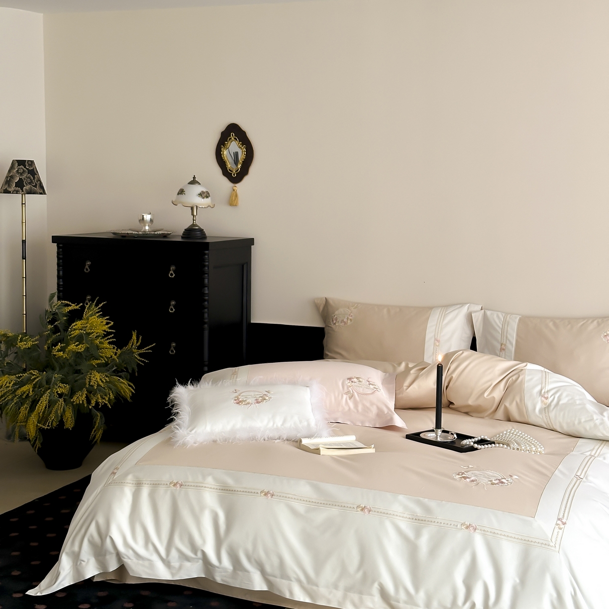 91家纺网 家纺一手货源 找家纺 初拾 2025新款100s全棉小法式刺绣四件套—美杜莎 美杜莎-香槟驼