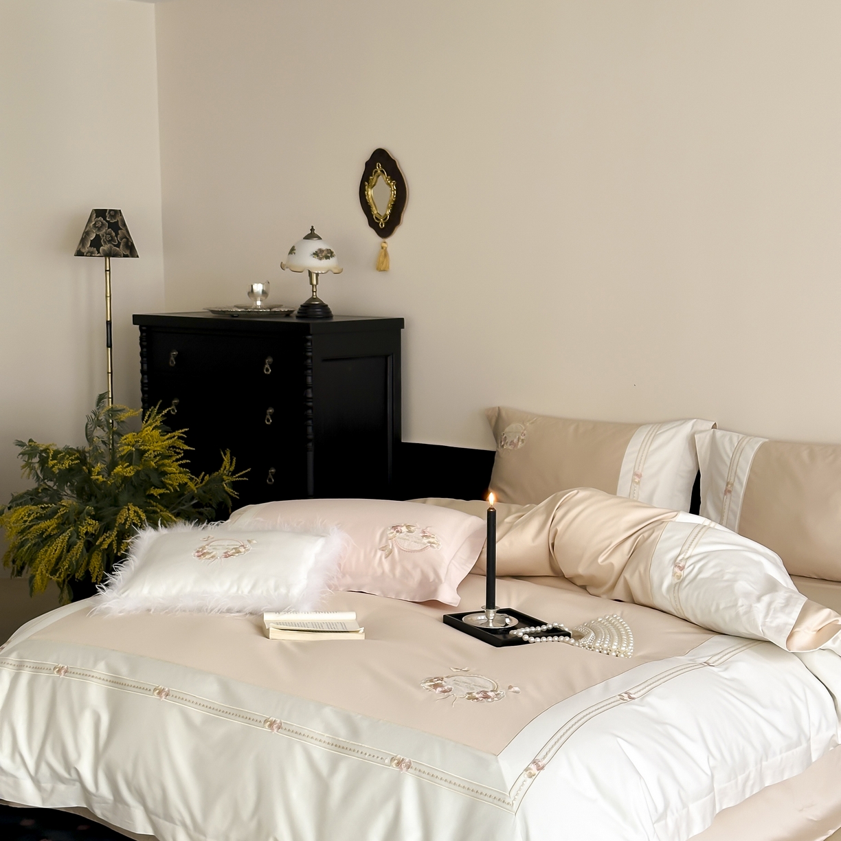 91家纺网 家纺一手货源 找家纺 初拾 2025新款100s全棉小法式刺绣四件套—美杜莎 美杜莎-香槟驼