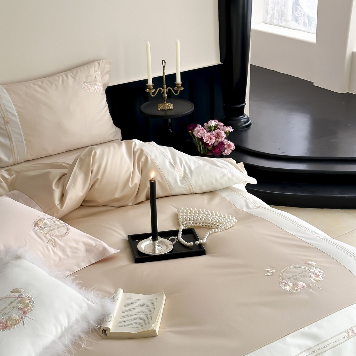 91家纺网 家纺一手货源 找家纺 初拾 2025新款100s全棉小法式刺绣四件套—美杜莎 美杜莎-香槟驼