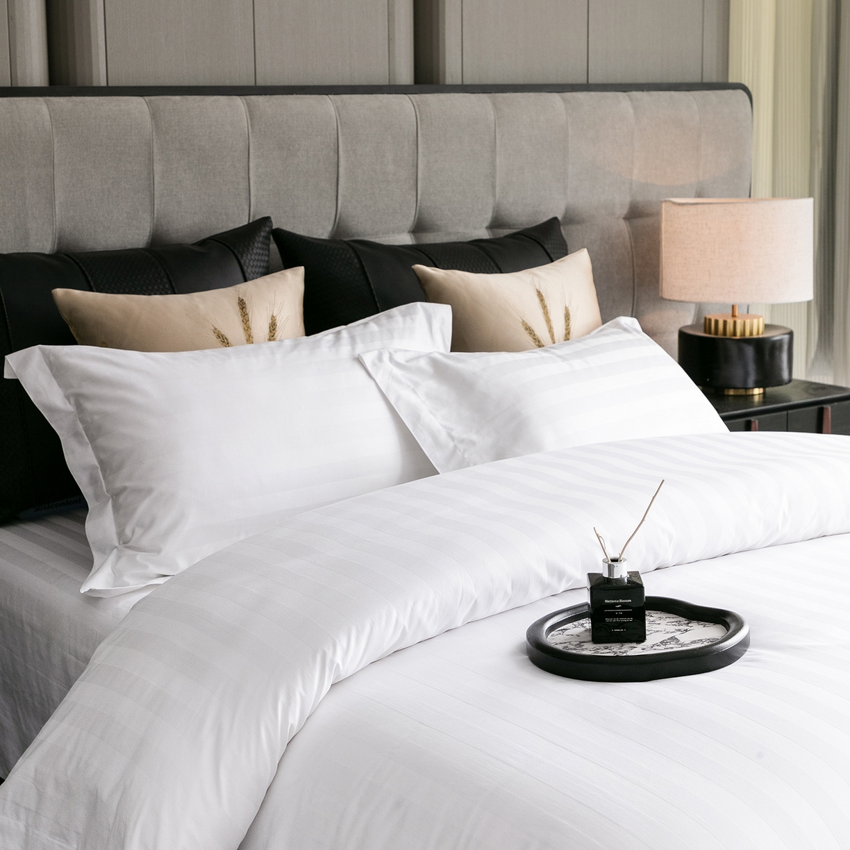 91家纺网 家纺一手货源 找家纺 澜昕 星级酒店床单被套床笠缎条纯棉四件套三件套 60*40暗纹缎条款可定制刺绣