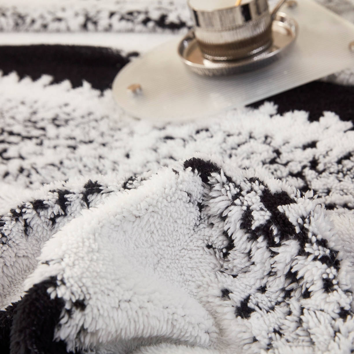 91家纺网 家纺一手货源 找家纺 肖恩毯业 2025新款阳离子双色提花雪球梦语小球毯 雪球梦语素墨