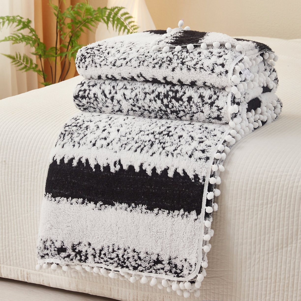 91家纺网 家纺一手货源 找家纺 肖恩毯业 2025新款阳离子双色提花雪球梦语小球毯 雪球梦语素墨