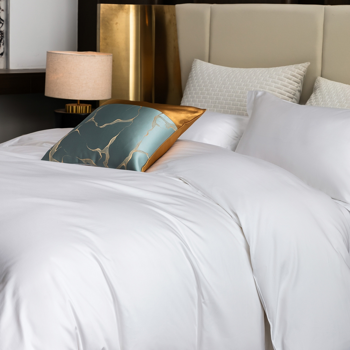 91家纺网 家纺一手货源 找家纺 澜昕 星级酒店床单被套床笠丝光贡缎纯棉四件套三件套 60*40纯白款可定制刺绣