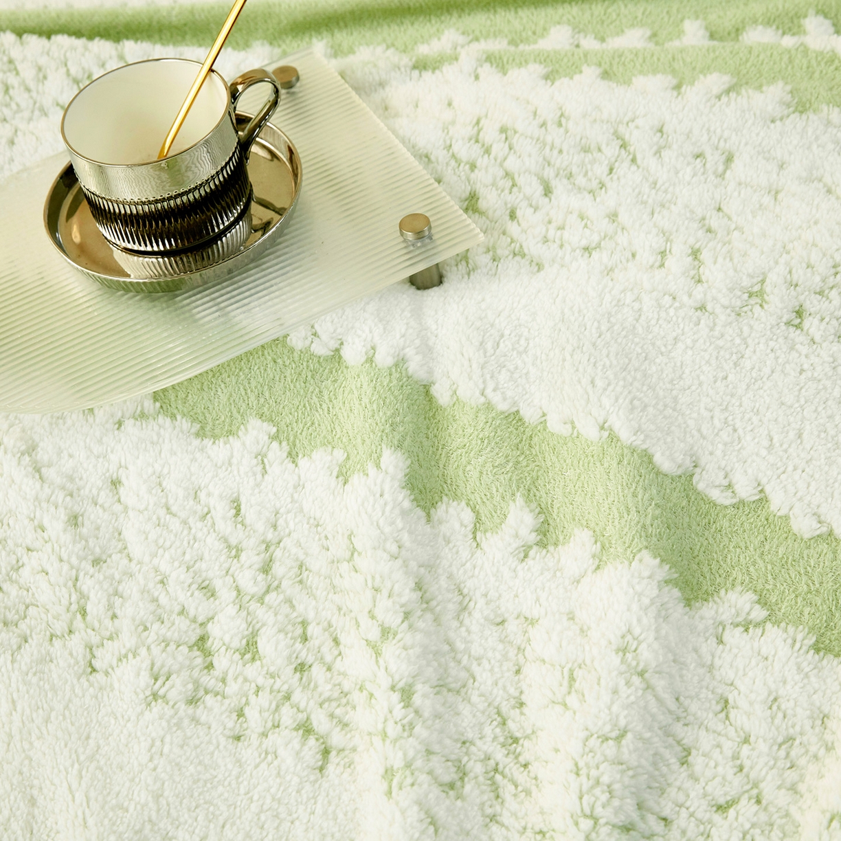 91家纺网 家纺一手货源 找家纺 肖恩毯业 2025新款阳离子双色提花雪球梦语小球毯 雪球梦语雅绿