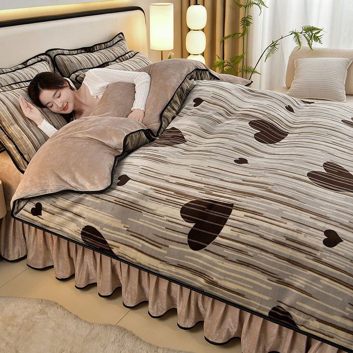 91家纺网 家纺一手货源 找家纺 诺梵家纺 2025新款8斤加厚保暖金貂绒牛奶绒印花四件套卡布奇诺