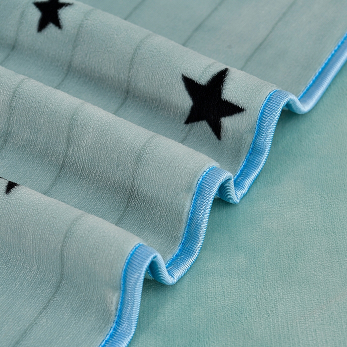 91家纺网 家纺一手货源 找家纺 诺梵家纺 2025新款8斤加厚保暖金貂绒牛奶绒印花四件套流星雨-水蓝