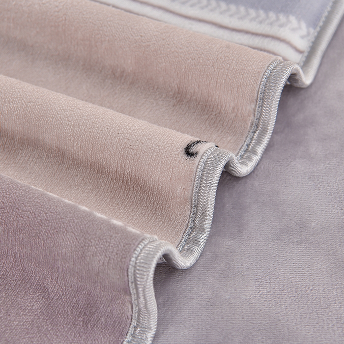 91家纺网 家纺一手货源 找家纺 诺梵家纺 2025新款8斤加厚保暖金貂绒牛奶绒印花四件套轻奢生活