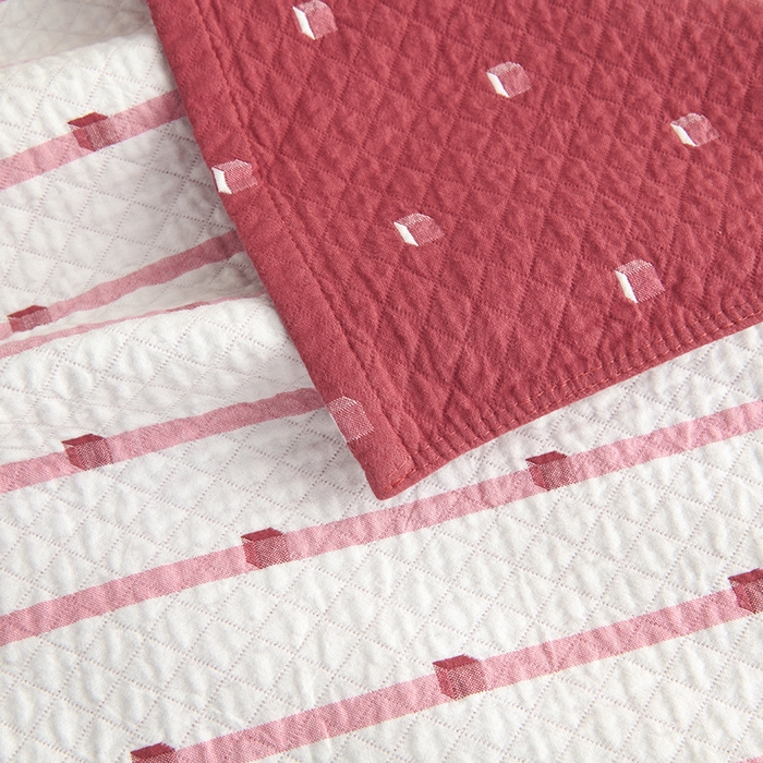 91家纺网 家纺一手货源 找家纺 悦然毛巾被 2025新款全棉纯棉三层纱水洗枕巾 立体格红