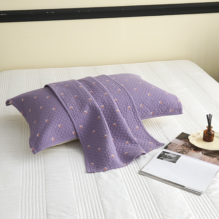 91家纺网 家纺一手货源 找家纺 悦然毛巾被 2025新款全棉纯棉三层纱水洗枕巾 立体格紫