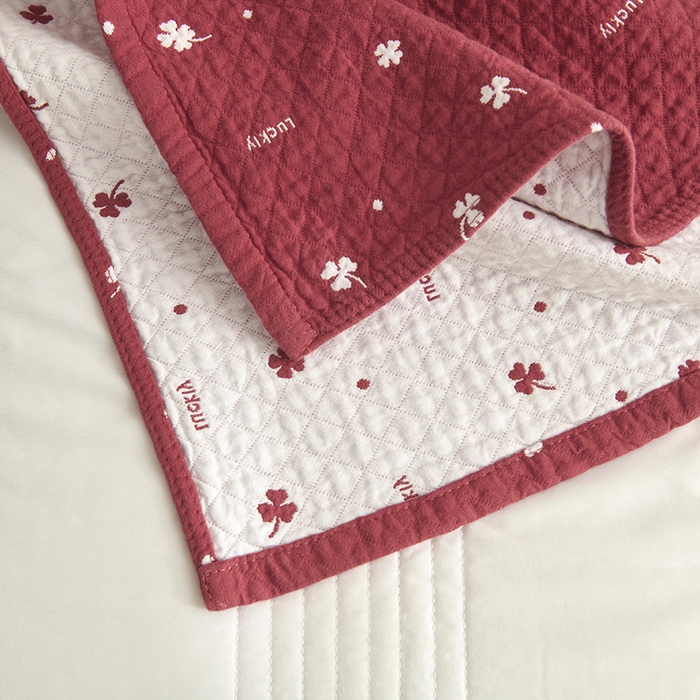 91家纺网 家纺一手货源 找家纺 悦然毛巾被 2025新款全棉纯棉三层纱水洗枕巾 银杏叶红