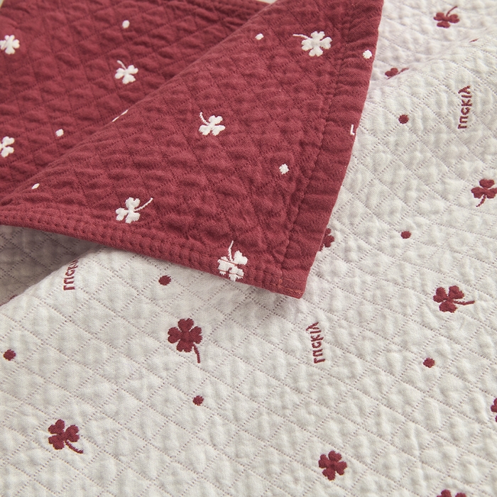 91家纺网 家纺一手货源 找家纺 悦然毛巾被 2025新款全棉纯棉三层纱水洗枕巾 银杏叶红