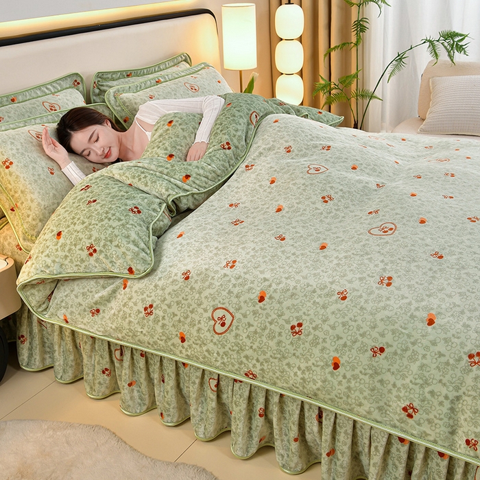 91家纺网 家纺一手货源 找家纺 诺梵家纺 2025新款8斤加厚保暖金貂绒牛奶绒印花四件套小樱桃-绿