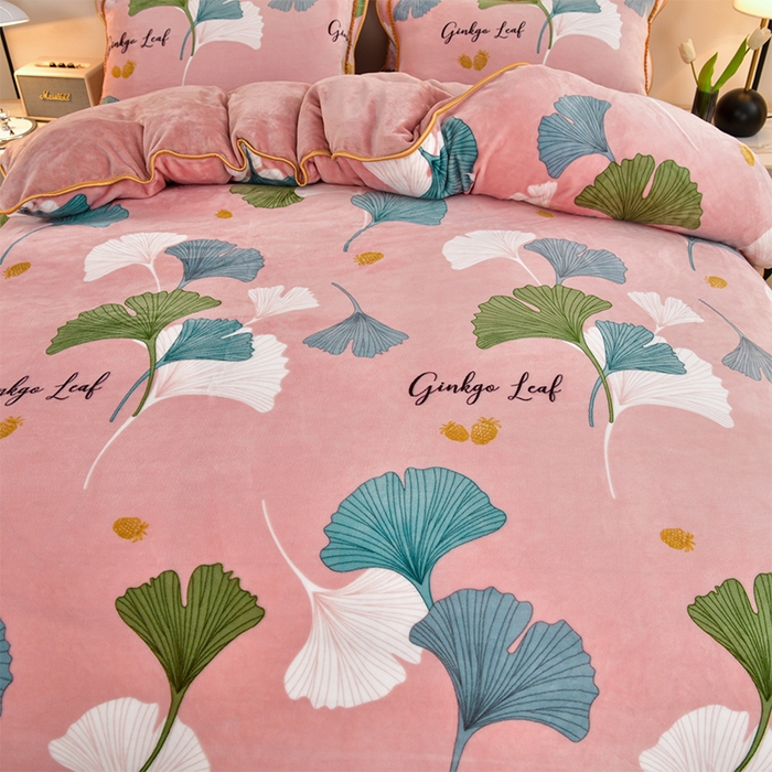 91家纺网 家纺一手货源 找家纺 诺梵家纺 2025新款8斤加厚保暖金貂绒牛奶绒印花四件套一叶知秋-粉