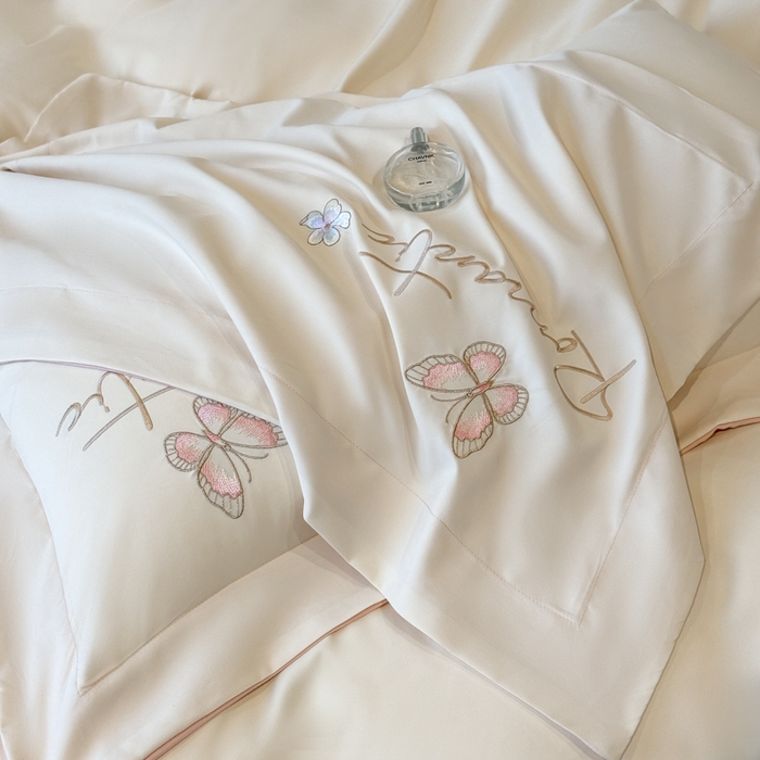 91家纺网 家纺一手货源 找家纺 （总）青柚 2025新款A类亲肤棉刺绣四件套-凯瑟琳-小号不低于128元，标准不低于158，加大不低于168以此类推，低价必投不撤销