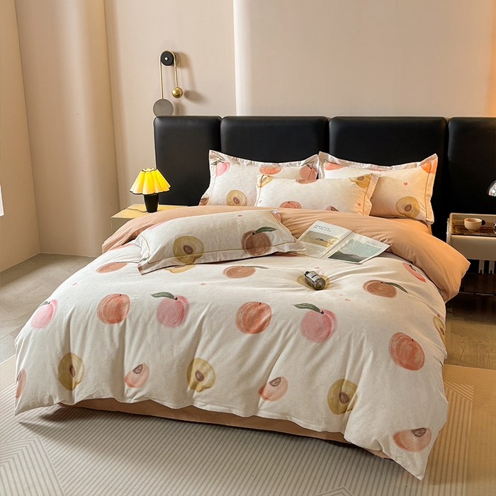 91家纺网 家纺一手货源 找家纺 帛美家纺 2025新款全棉加厚款数码印花磨毛四件套 水果派对