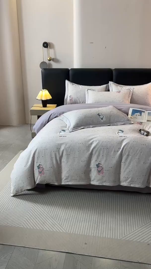 91家纺网 家纺一手货源 找家纺 帛美家纺 2025新款全棉加厚款数码印花磨毛四件套 幸运熊