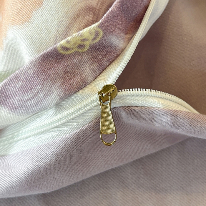 91家纺网 家纺一手货源 找家纺 帛美家纺 2025新款全棉加厚款数码印花磨毛四件套 忆甜