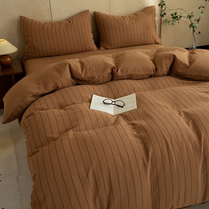 91家纺网 家纺一手货源 找家纺 棉小二 2025新款全棉色织条纹双层纱四件套 条纹驼