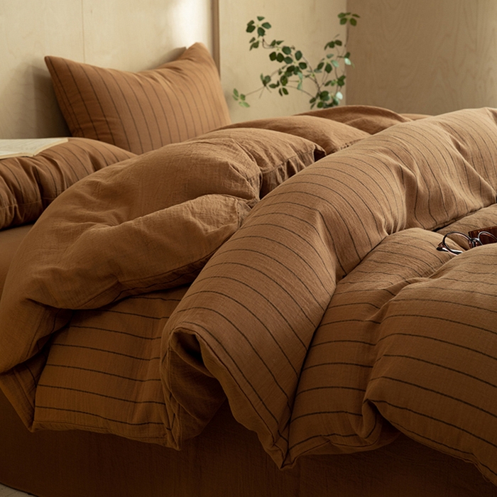 91家纺网 家纺一手货源 找家纺 棉小二 2025新款全棉色织条纹双层纱四件套 条纹驼