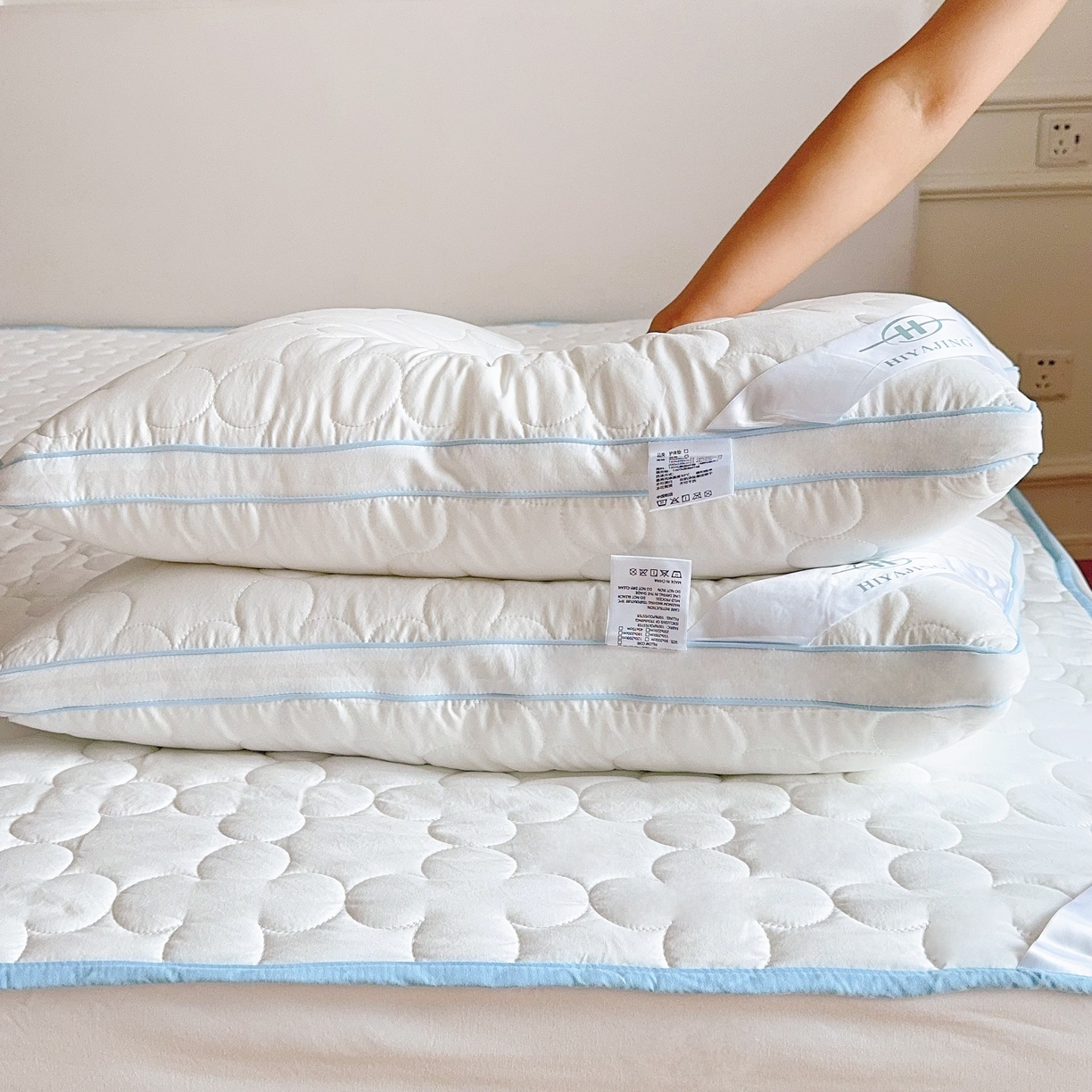 91家纺网 家纺一手货源 找家纺 （总）兜米家居 2025新款可机洗双面绗缝立体防螨云朵枕芯枕头