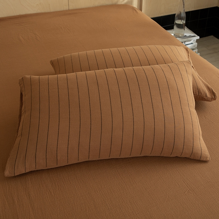 91家纺网 家纺一手货源 找家纺 棉小二 2025新款全棉色织条纹双层纱四件套 条纹驼