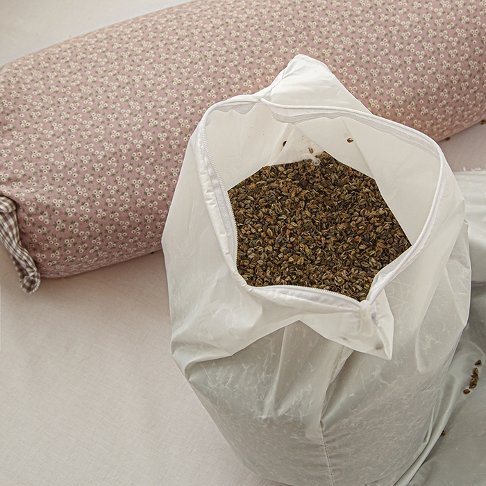 91家纺网 家纺一手货源 找家纺 眠多宝 2025新款全棉双层纱萌兔荞麦护颈枕枕头枕芯 繁花