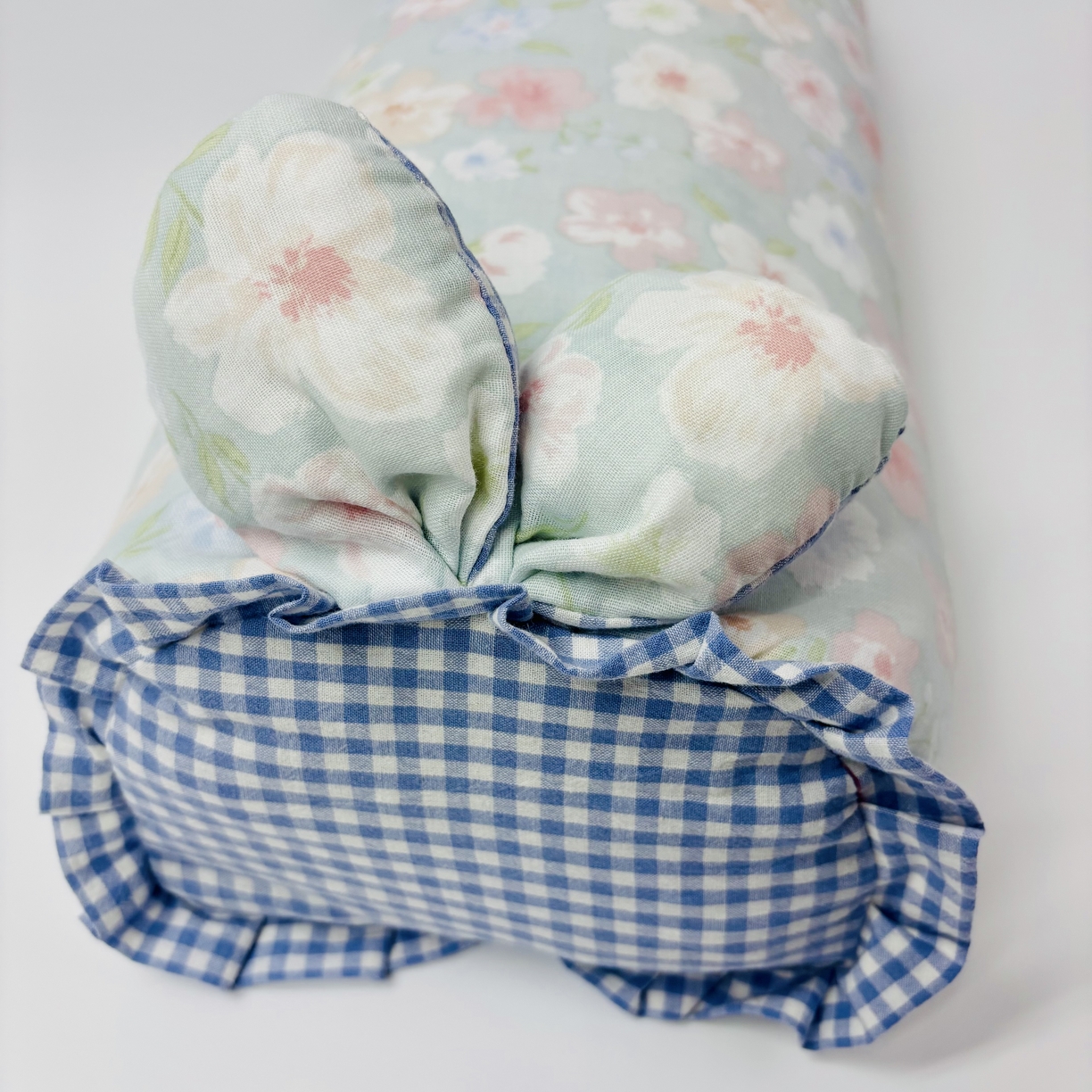 91家纺网 家纺一手货源 找家纺 眠多宝 2025新款全棉双层纱萌兔荞麦护颈枕枕头枕芯 田园风光