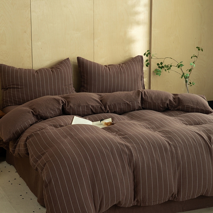 91家纺网 家纺一手货源 找家纺 棉小二 2025新款全棉色织条纹双层纱四件套 条纹咖