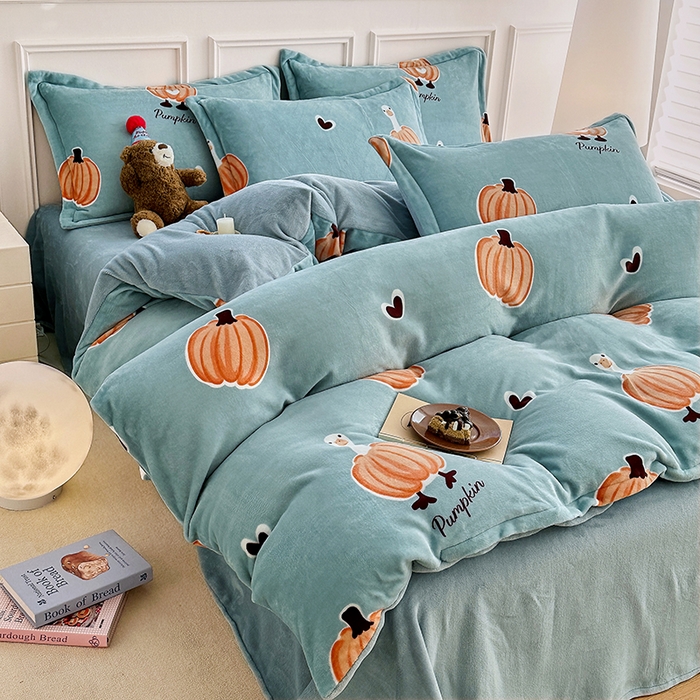 91家纺网 家纺一手货源 找家纺 家贝爱 2025新款A类牛奶绒印花四件套 南瓜派对