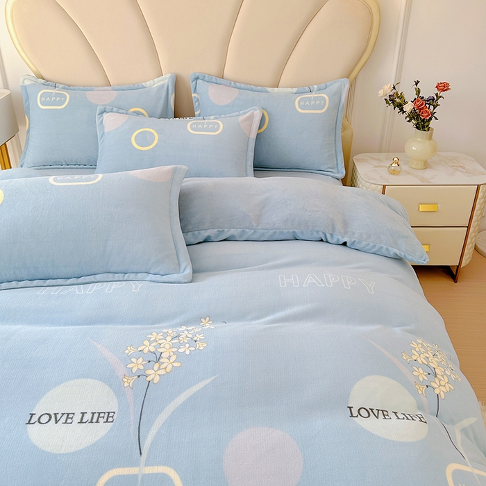 91家纺网 家纺一手货源 找家纺 家贝爱 2025新款A类牛奶绒印花四件套 浪漫国度