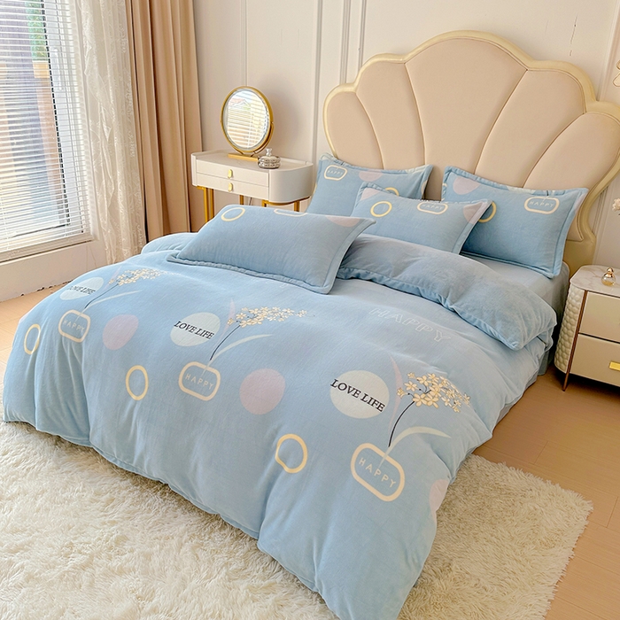 91家纺网 家纺一手货源 找家纺 家贝爱 2025新款A类牛奶绒印花四件套 浪漫国度