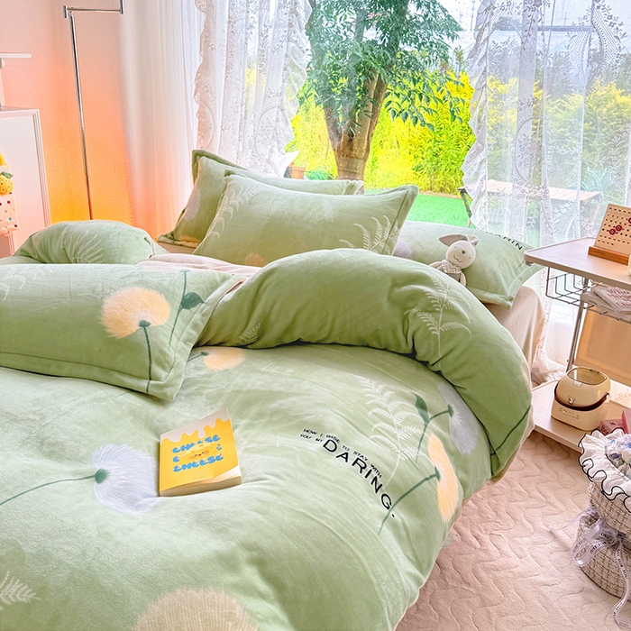 91家纺网 家纺一手货源 找家纺 家贝爱 2025新款A类牛奶绒印花四件套 摇曳生姿